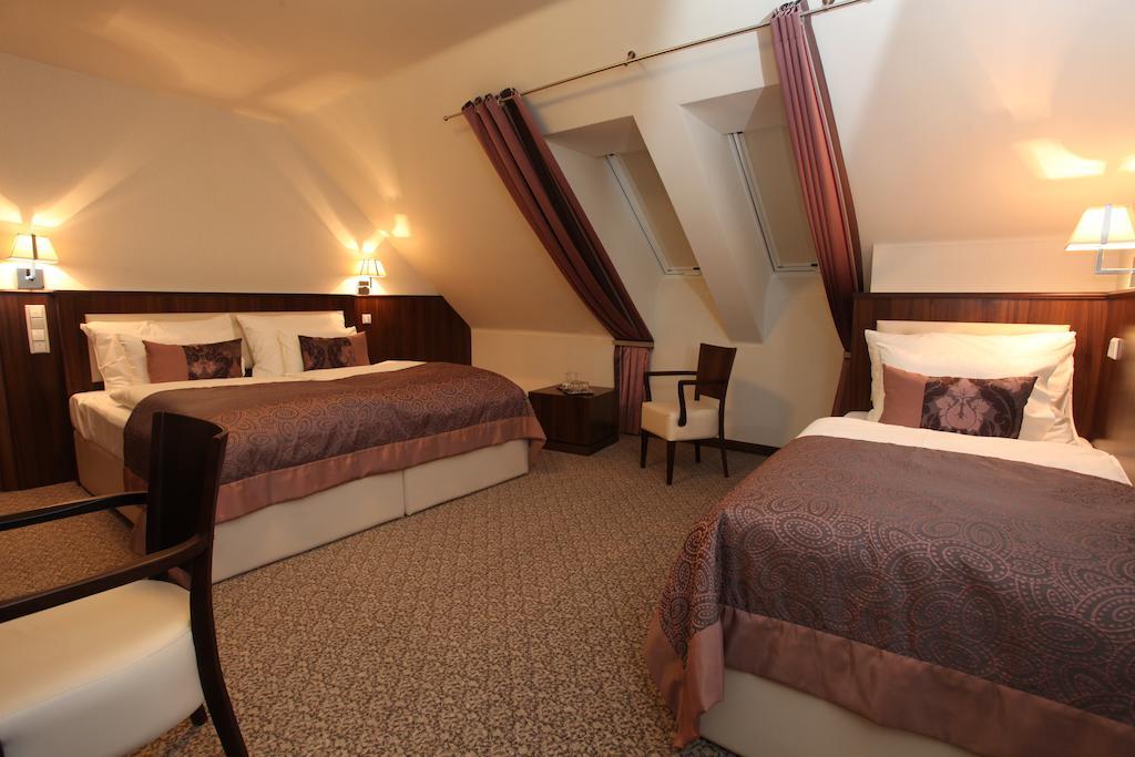 Hotel Sladovna سيرنا هورا الغرفة الصورة
