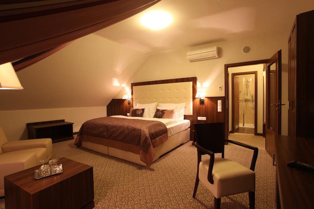 Hotel Sladovna سيرنا هورا الغرفة الصورة