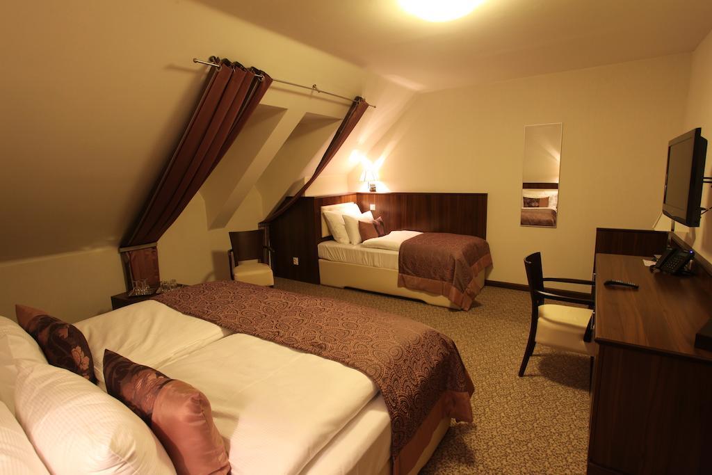 Hotel Sladovna سيرنا هورا الغرفة الصورة