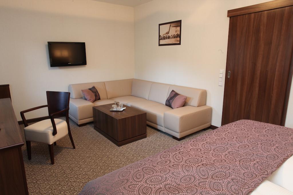 Hotel Sladovna سيرنا هورا الغرفة الصورة